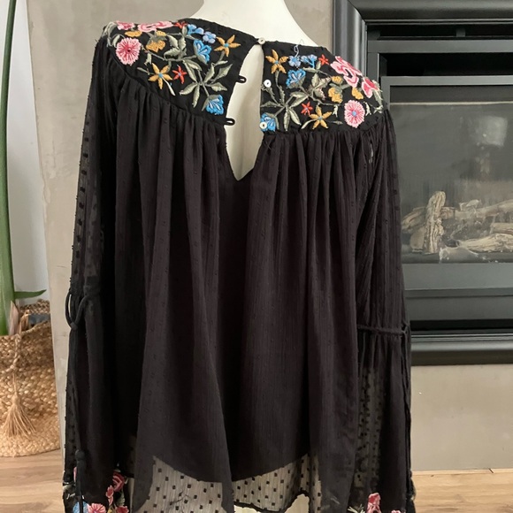 Zara embroidered top - Picture 2 of 4
